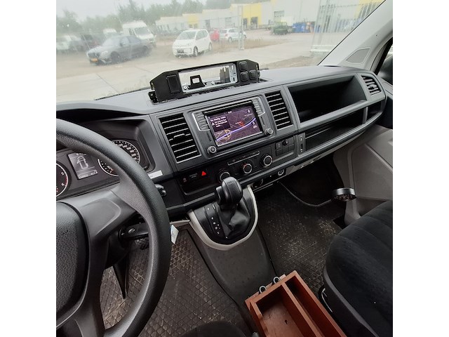 Personenbus, volkswagen, transporter - afbeelding 9 van  50