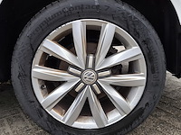 Personenbus, volkswagen, transporter - afbeelding 29 van  50