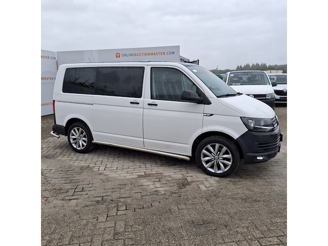 Personenbus, volkswagen, transporter - afbeelding 23 van  50