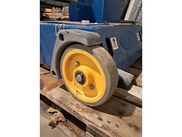 Personenlift 3,5m manueel, power tower, power towers pecolift, 2015 - afbeelding 17 van  27