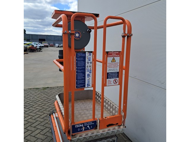 Personenlift 4,2m manueel jlg, power towers ecolift, bouwjaar 2020 - afbeelding 9 van  18