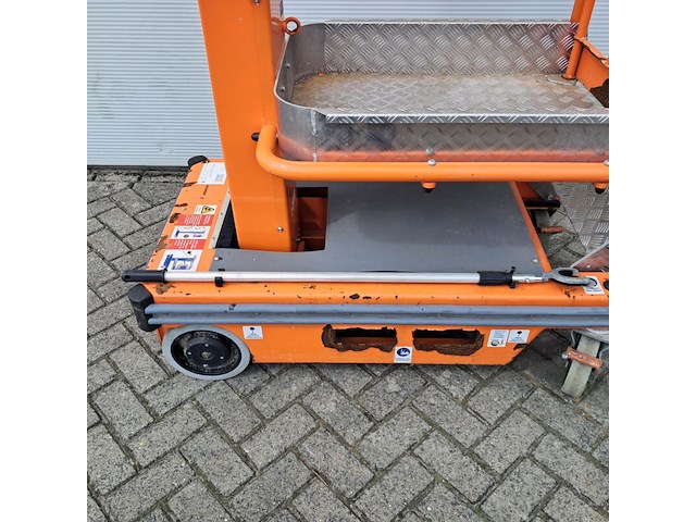 Personenlift 4,2m manueel jlg, power towers ecolift, bouwjaar 2020 - afbeelding 15 van  18