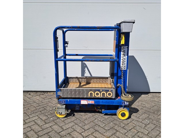 Personenlift 4,5m manueel/accu, power tower, power towers nano, 2015 - afbeelding 1 van  17