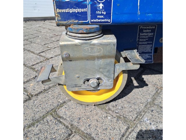 Personenlift 4,5m manueel/accu, power tower, power towers nano, 2015 - afbeelding 12 van  17