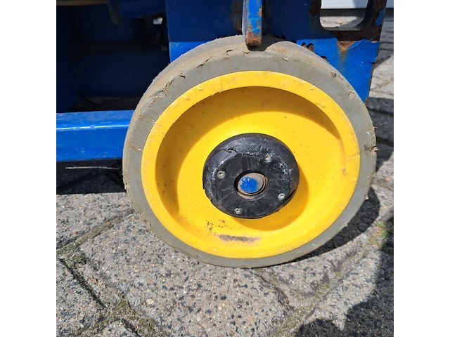 Personenlift 4,5m manueel/accu, power tower, power towers nano, 2015 - afbeelding 14 van  17