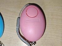 Persoonlijk alarm | sleutelhanger persoonlijk alarm | 120db | roze - afbeelding 2 van  2