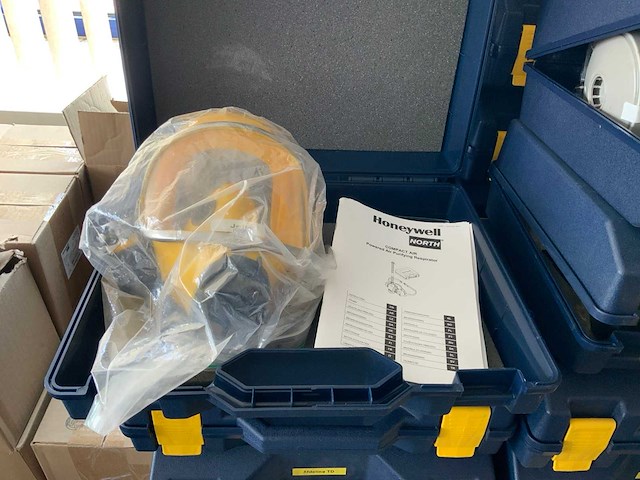 Persoonlijk beschermingskleding en materialen - afbeelding 10 van  10