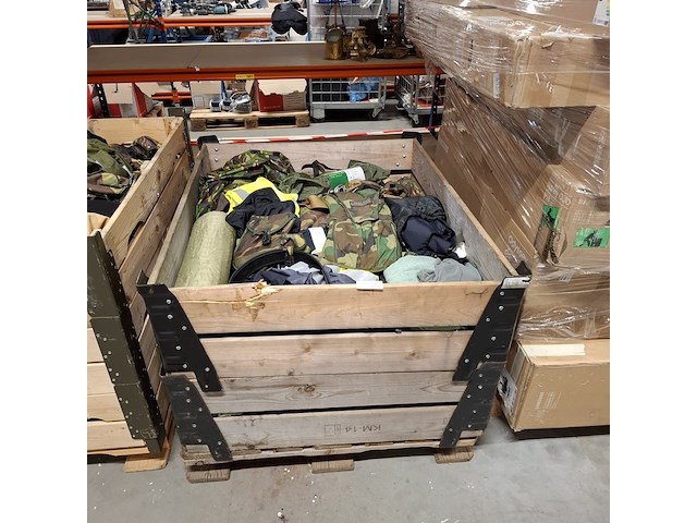 Persoonlijke uitrusting en kleding defensie, kpu / kl / woodland - afbeelding 1 van  6
