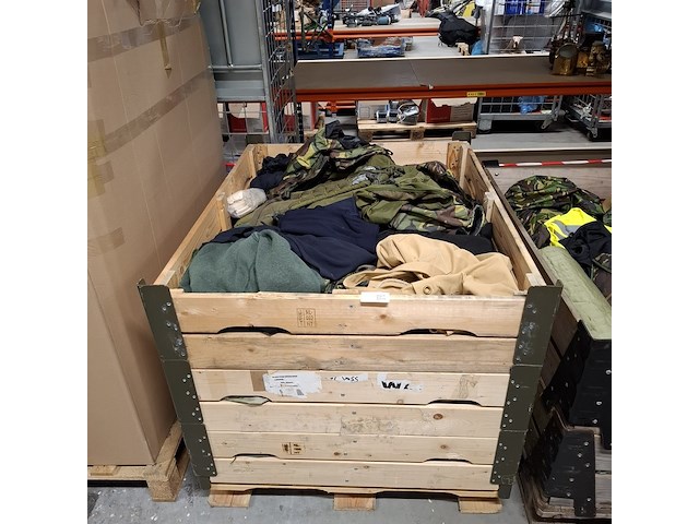 Persoonlijke uitrusting en kleding defensie, kpu / kl / woodland - afbeelding 1 van  5