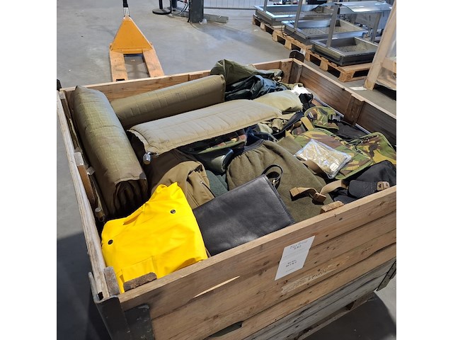 Persoonlijke uitrusting en kleding defensie , kpu / kl / woodland - afbeelding 3 van  6