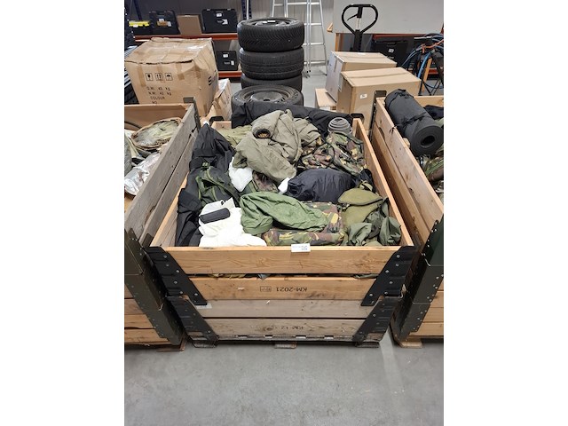 Persoonlijke uitrusting en kleding defensie woodland kpu kl - afbeelding 1 van  2