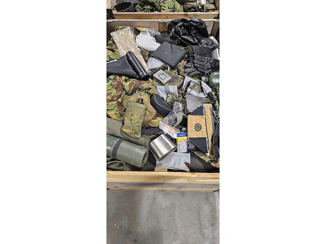 Persoonlijke uitrusting en kleding defensie, woodland / kpu / kl - afbeelding 1 van  4