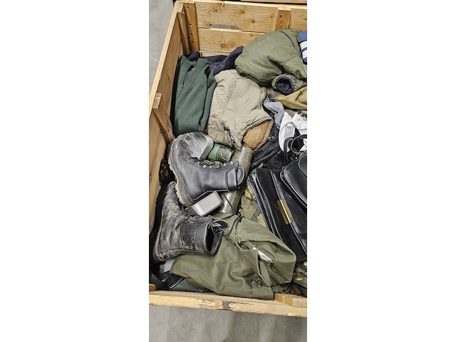 Persoonlijke uitrusting en kleding defensie, woodland / kpu / kl - afbeelding 1 van  4