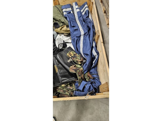 Persoonlijke uitrusting en kleding defensie, woodland / kpu / kl - afbeelding 2 van  4