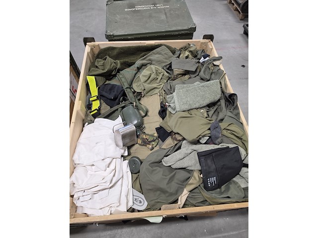 Persoonlijke uitrusting en kleding defensie, woodland / kpu / kl - afbeelding 1 van  4