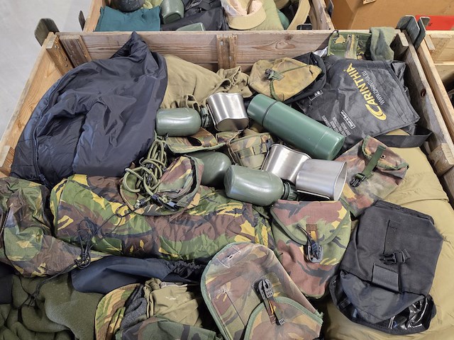 Persoonlijke uitrusting en kleding defensie, woodland / kpu / kl - afbeelding 1 van  4