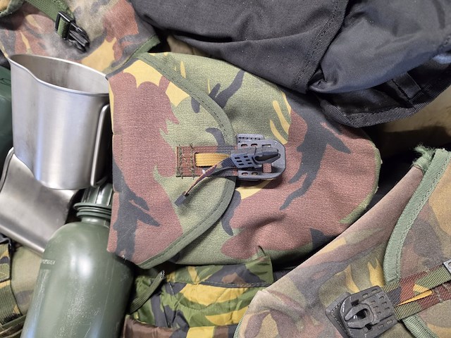 Persoonlijke uitrusting en kleding defensie, woodland / kpu / kl - afbeelding 2 van  4