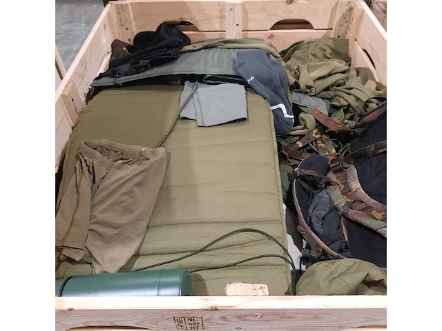 Persoonlijke uitrusting en kleding defensie - afbeelding 4 van  39