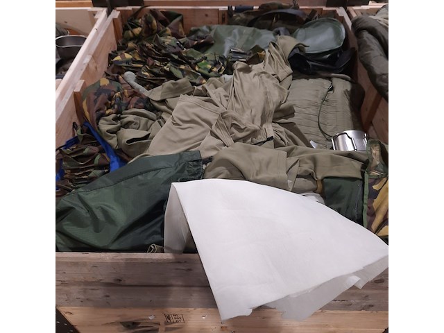 Persoonlijke uitrusting en kleding defensie - afbeelding 36 van  39