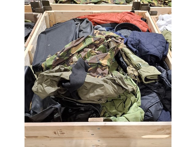 Persoonlijke uitrusting en kleding defensie - afbeelding 2 van  38