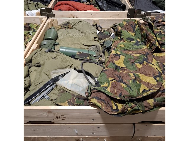 Persoonlijke uitrusting en kleding defensie - afbeelding 29 van  38