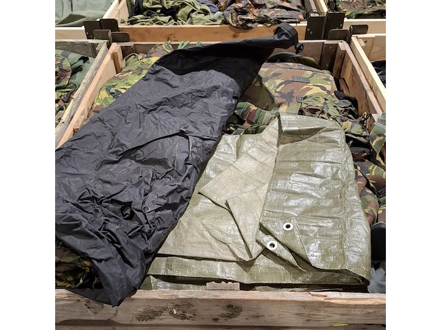 Persoonlijke uitrusting en kleding defensie - afbeelding 38 van  38