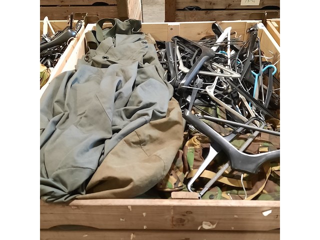 Persoonlijke uitrusting en kleding defensie - afbeelding 2 van  24