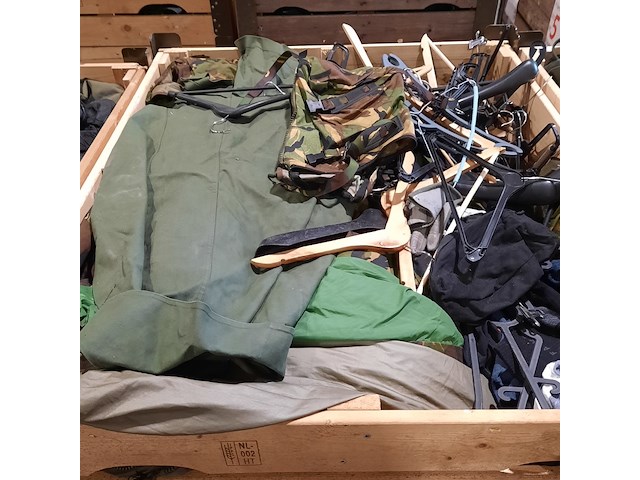Persoonlijke uitrusting en kleding defensie - afbeelding 3 van  24
