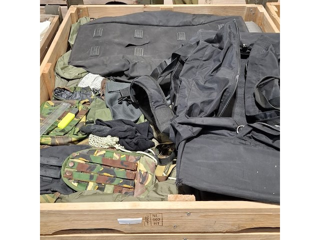 Persoonlijke uitrusting en kleding defensie - afbeelding 31 van  32