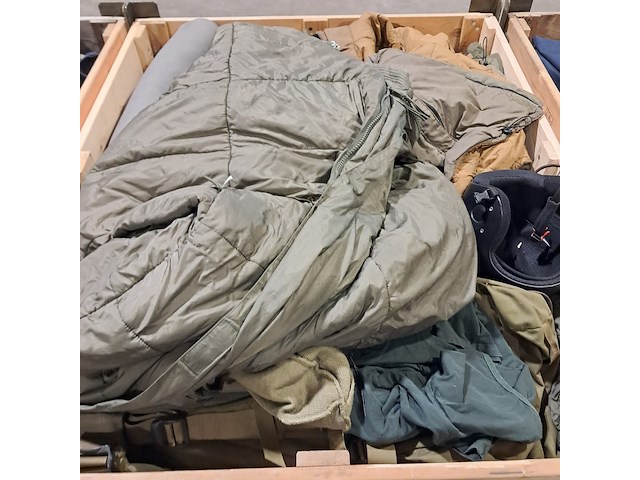 Persoonlijke uitrusting en kleding defensie - afbeelding 32 van  37