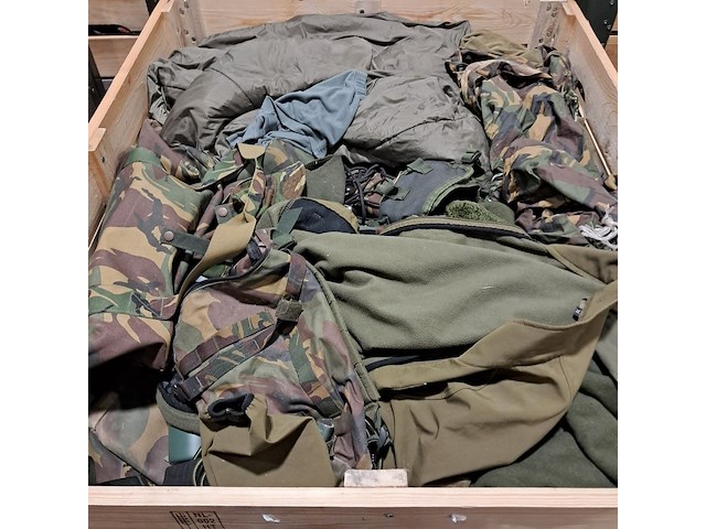 Persoonlijke uitrusting en kleding defensie - afbeelding 2 van  32