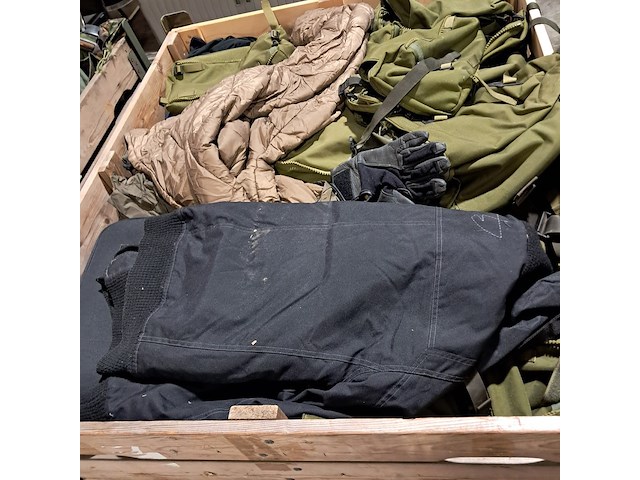 Persoonlijke uitrusting en kleding defensie - afbeelding 24 van  32