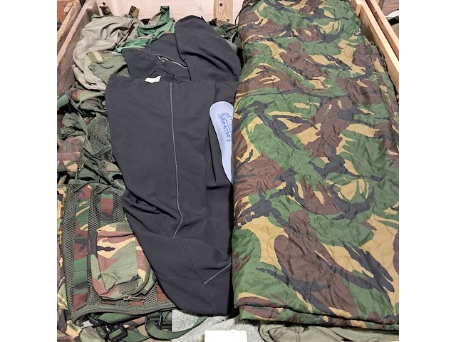 Persoonlijke uitrusting en kleding defensie - afbeelding 30 van  37