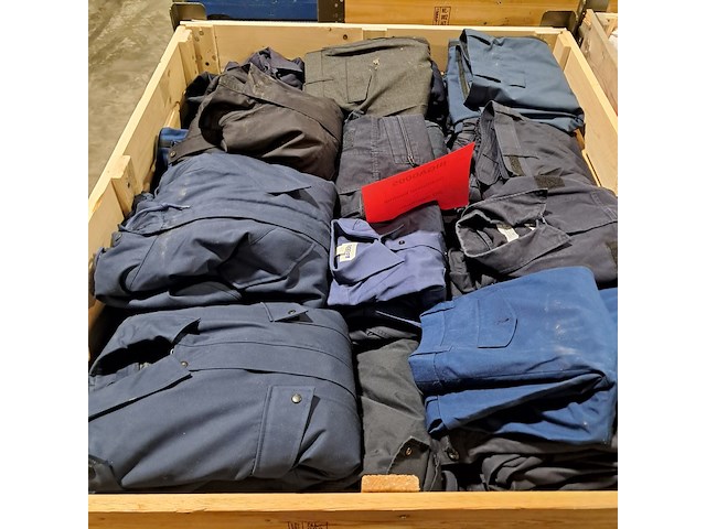 Persoonlijke uitrusting en kleding defensie - afbeelding 2 van  32