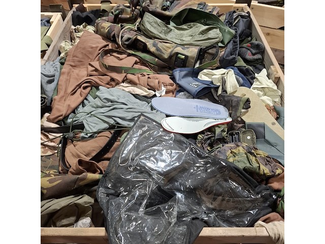 Persoonlijke uitrusting en kleding defensie - afbeelding 9 van  39