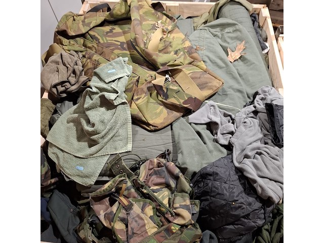 Persoonlijke uitrusting en kleding defensie - afbeelding 11 van  39