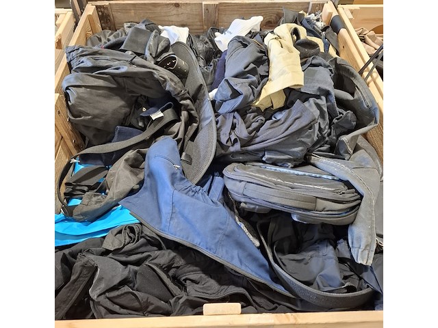 Persoonlijke uitrusting en kleding defensie - afbeelding 30 van  39