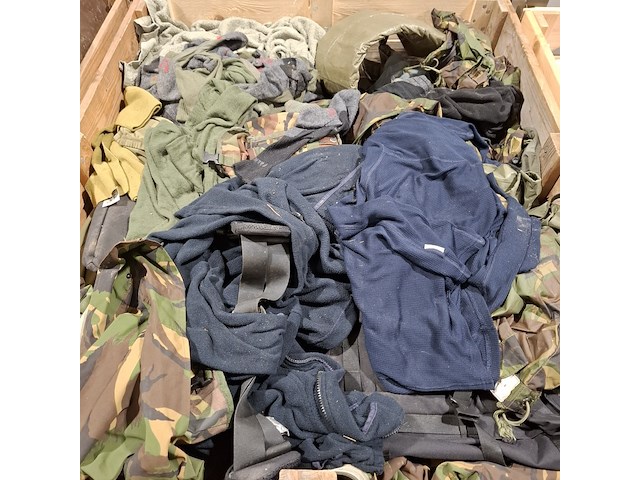 Persoonlijke uitrusting en kleding defensie - afbeelding 13 van  35