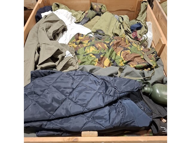 Persoonlijke uitrusting en kleding defensie - afbeelding 35 van  35