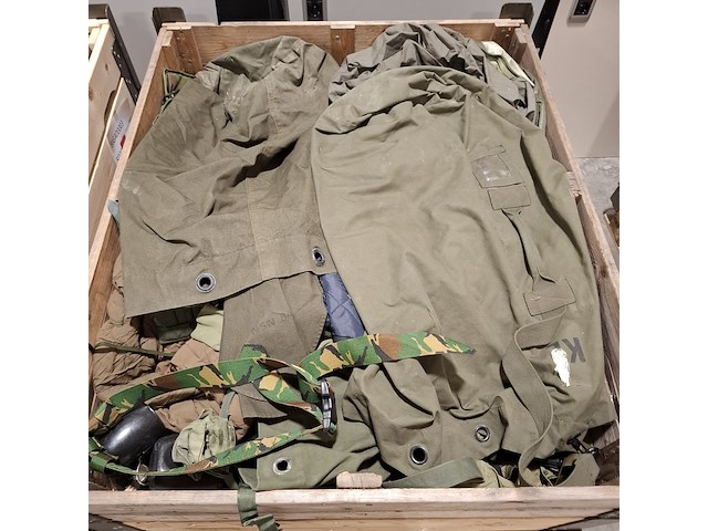 Persoonlijke uitrusting en kleding defensie - afbeelding 33 van  37