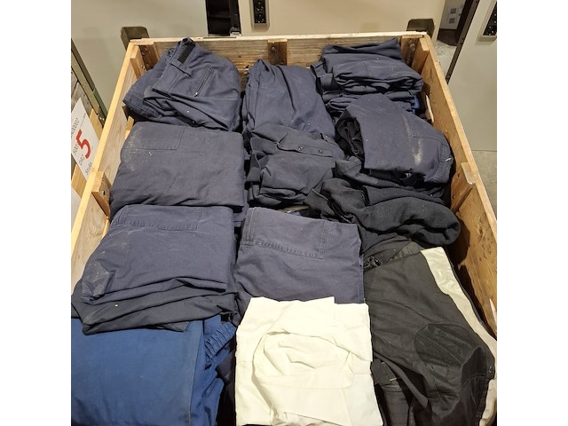 Persoonlijke uitrusting en kleding defensie - afbeelding 35 van  37