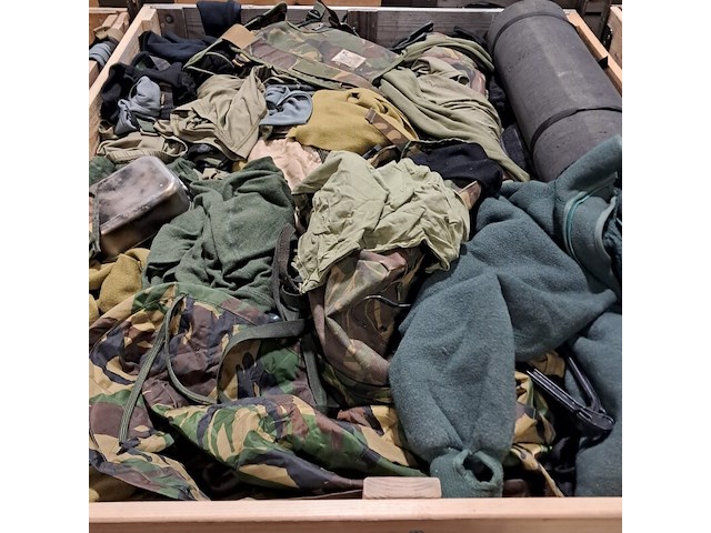 Persoonlijke uitrusting en kleding defensie - afbeelding 29 van  32