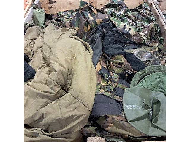 Persoonlijke uitrusting en kleding defensie - afbeelding 2 van  23