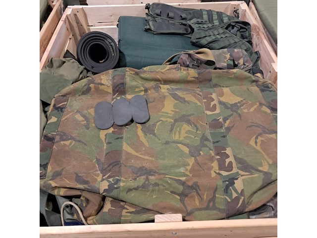 Persoonlijke uitrusting en kleding defensie - afbeelding 10 van  23