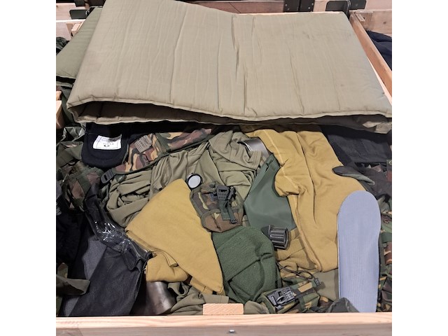 Persoonlijke uitrusting en kleding defensie - afbeelding 11 van  23