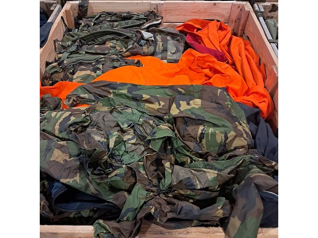 Persoonlijke uitrusting en kleding defensie - afbeelding 23 van  23