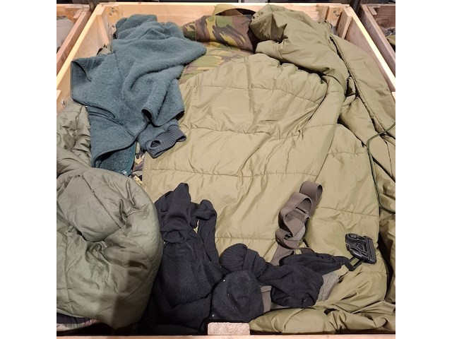 Persoonlijke uitrusting en kleding defensie - afbeelding 2 van  13