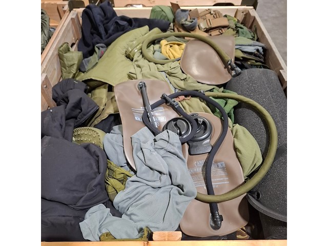 Persoonlijke uitrusting en kleding defensie - afbeelding 6 van  13