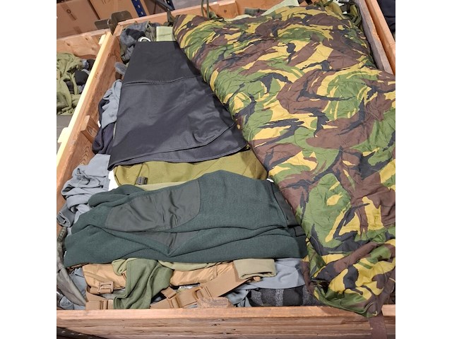 Persoonlijke uitrusting en kleding defensie - afbeelding 24 van  24