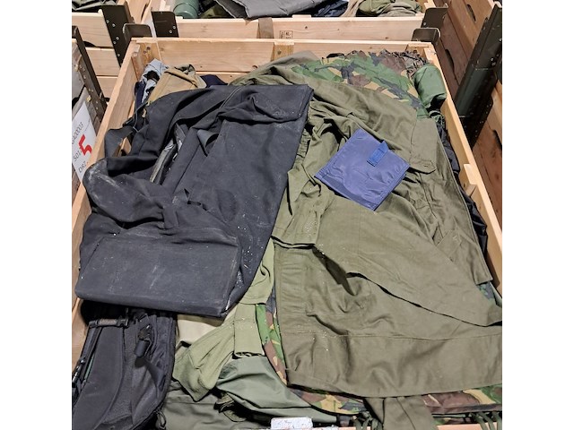 Persoonlijke uitrusting en kleding defensie - afbeelding 25 van  27